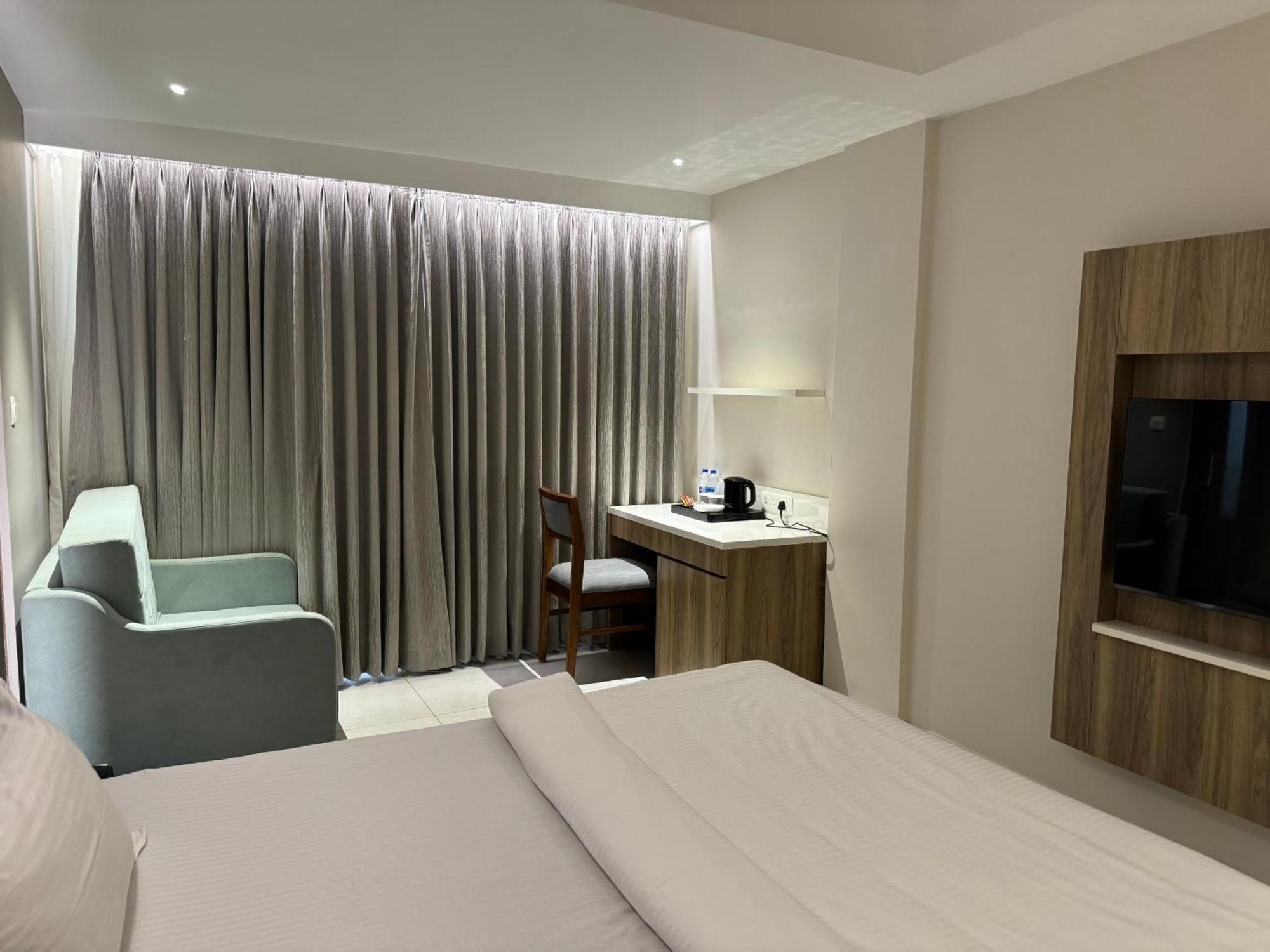 Devdeep Hotel